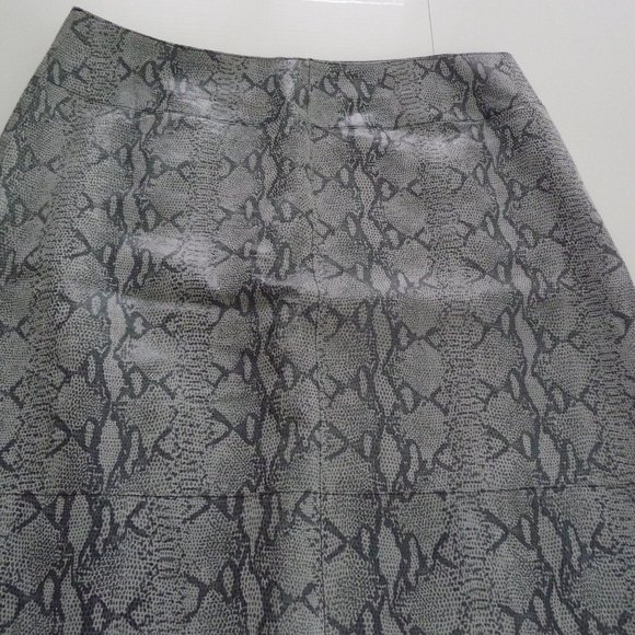 INC CONCEPTS women's knee length a line snake embossed grey leather skirt 18 - Picture 1 of 4